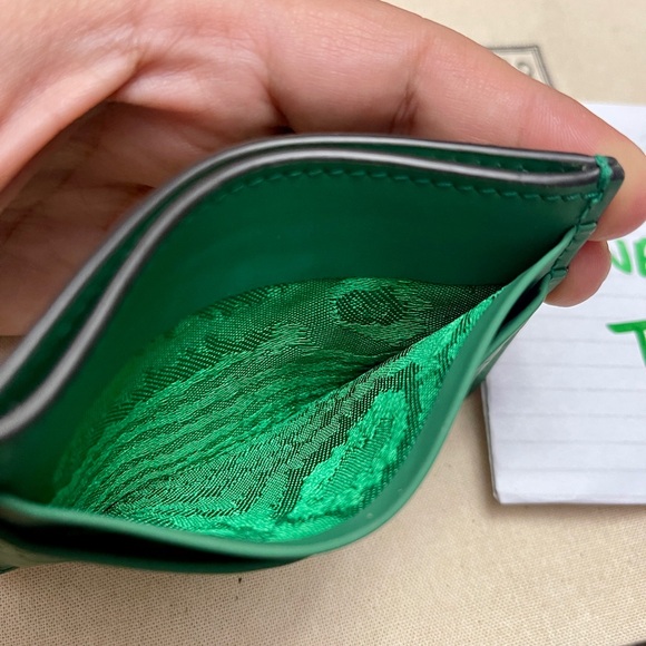 Gucci Rubber Effect Card Holder - Picture 7 of 8